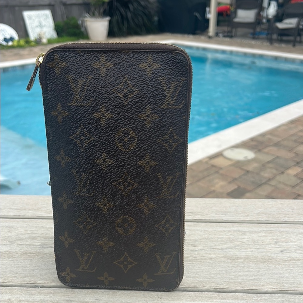 Louis Vuitton VINTAGE Monogram Organizer De Voyage.